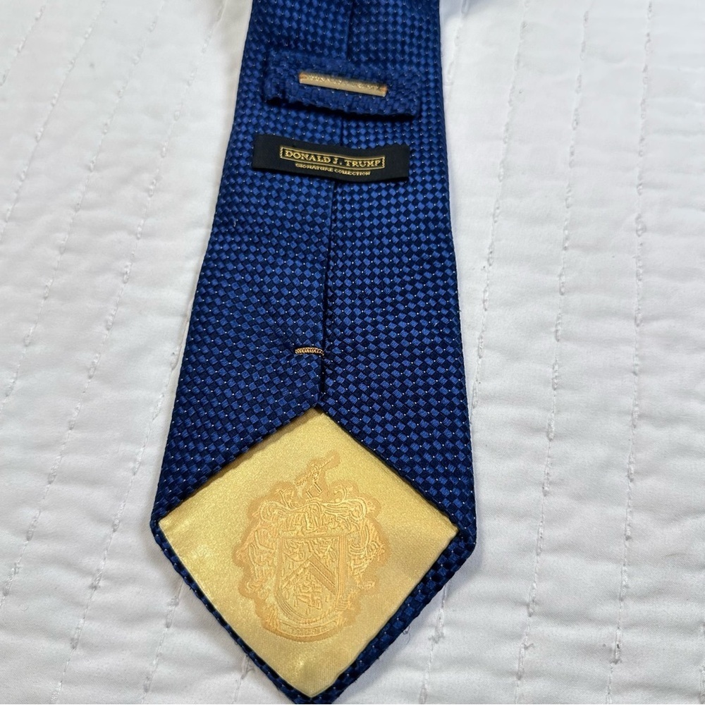 Donald J Trump Signature Collection Men’s Neck Tie 100% Silk Luxury Gold Bar - Picture 4 of 12
